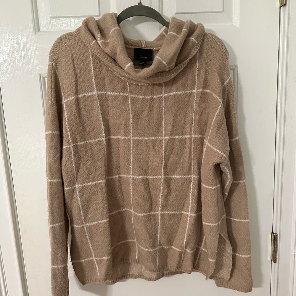 Checkered Sweater from Lumiere